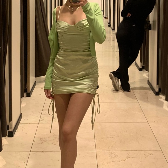 Lime green Zara mini dress with strings - Picture 3 of 8